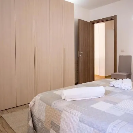 Marika Apartment *
